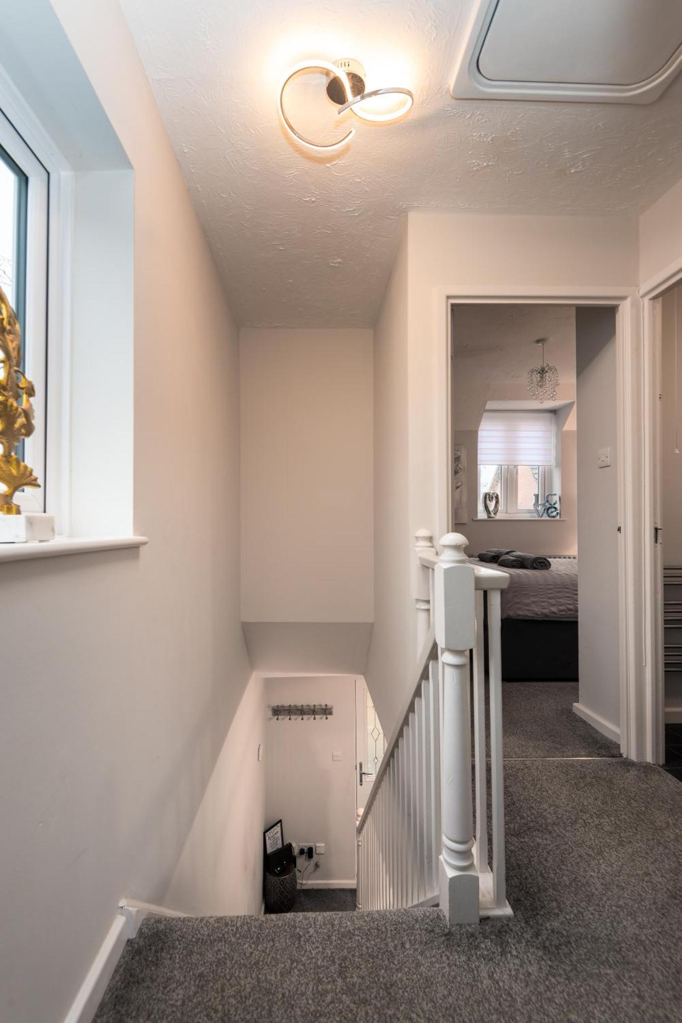 Worcester Fabulous Cherry Tree Mews Self Check In Dogs Welcome By Prior Arrangement , 2 Double Bedrooms ,Super Fast Wi-Fi, With Free Off Road Parking For 2 Vehicles Near Royal Hospital And Woodland Walks Esterno foto