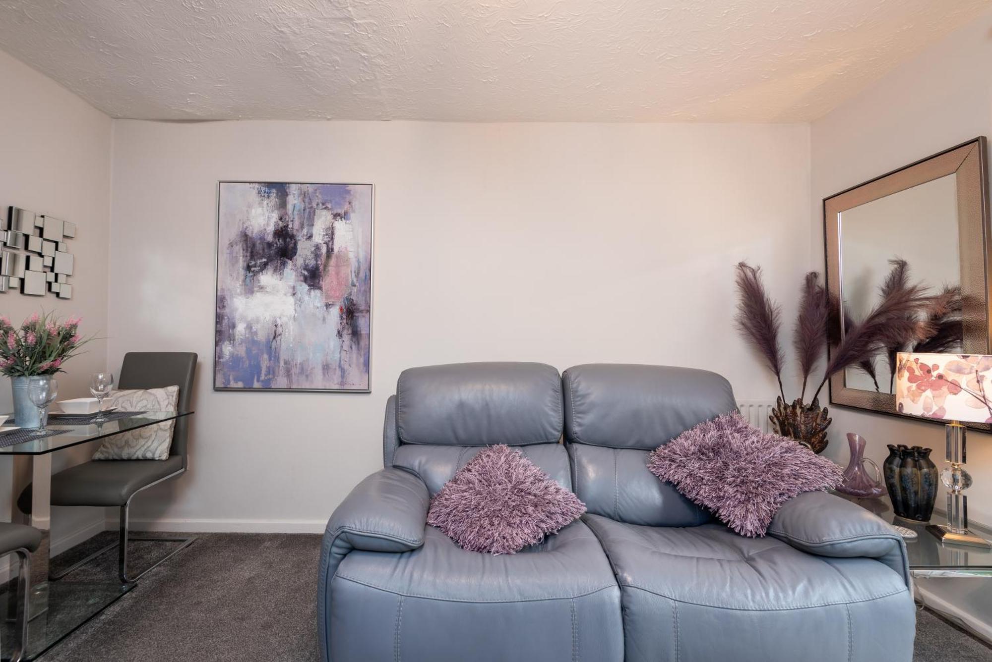 Worcester Fabulous Cherry Tree Mews Self Check In Dogs Welcome By Prior Arrangement , 2 Double Bedrooms ,Super Fast Wi-Fi, With Free Off Road Parking For 2 Vehicles Near Royal Hospital And Woodland Walks Esterno foto