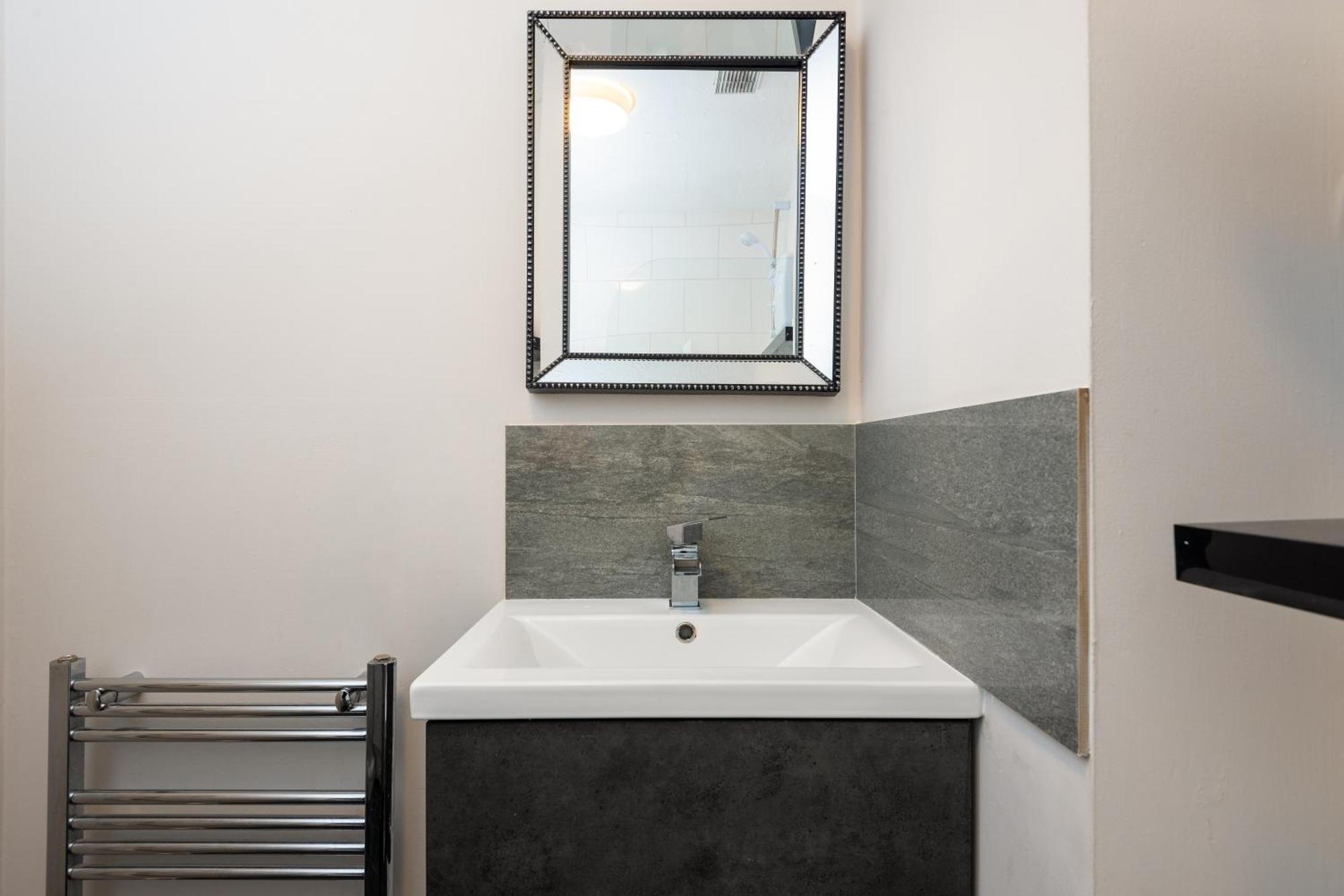 Worcester Fabulous Cherry Tree Mews Self Check In Dogs Welcome By Prior Arrangement , 2 Double Bedrooms ,Super Fast Wi-Fi, With Free Off Road Parking For 2 Vehicles Near Royal Hospital And Woodland Walks Esterno foto