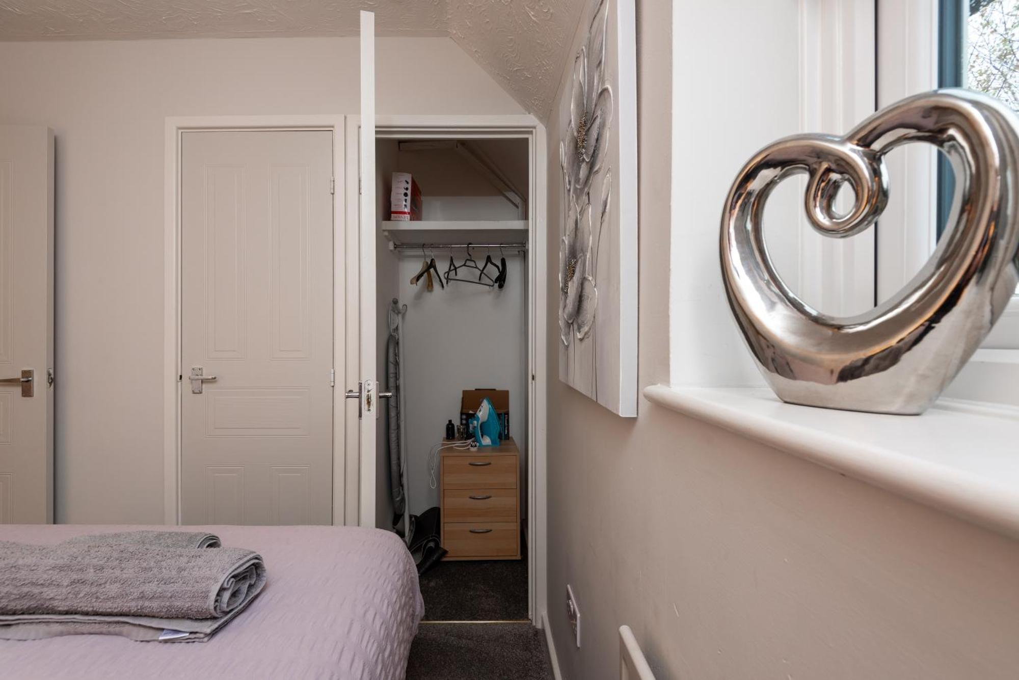 Worcester Fabulous Cherry Tree Mews Self Check In Dogs Welcome By Prior Arrangement , 2 Double Bedrooms ,Super Fast Wi-Fi, With Free Off Road Parking For 2 Vehicles Near Royal Hospital And Woodland Walks Esterno foto
