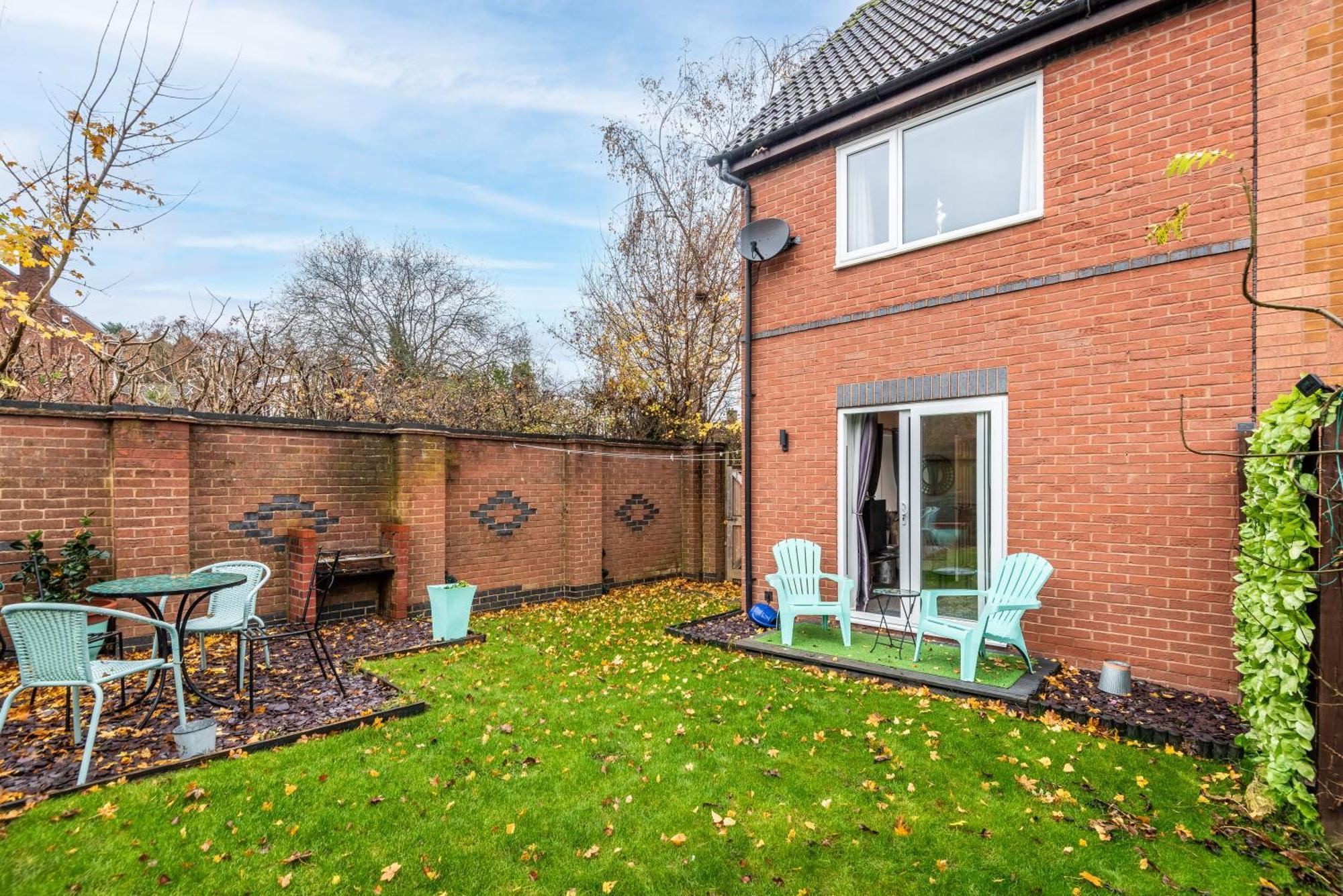 Worcester Fabulous Cherry Tree Mews Self Check In Dogs Welcome By Prior Arrangement , 2 Double Bedrooms ,Super Fast Wi-Fi, With Free Off Road Parking For 2 Vehicles Near Royal Hospital And Woodland Walks Esterno foto