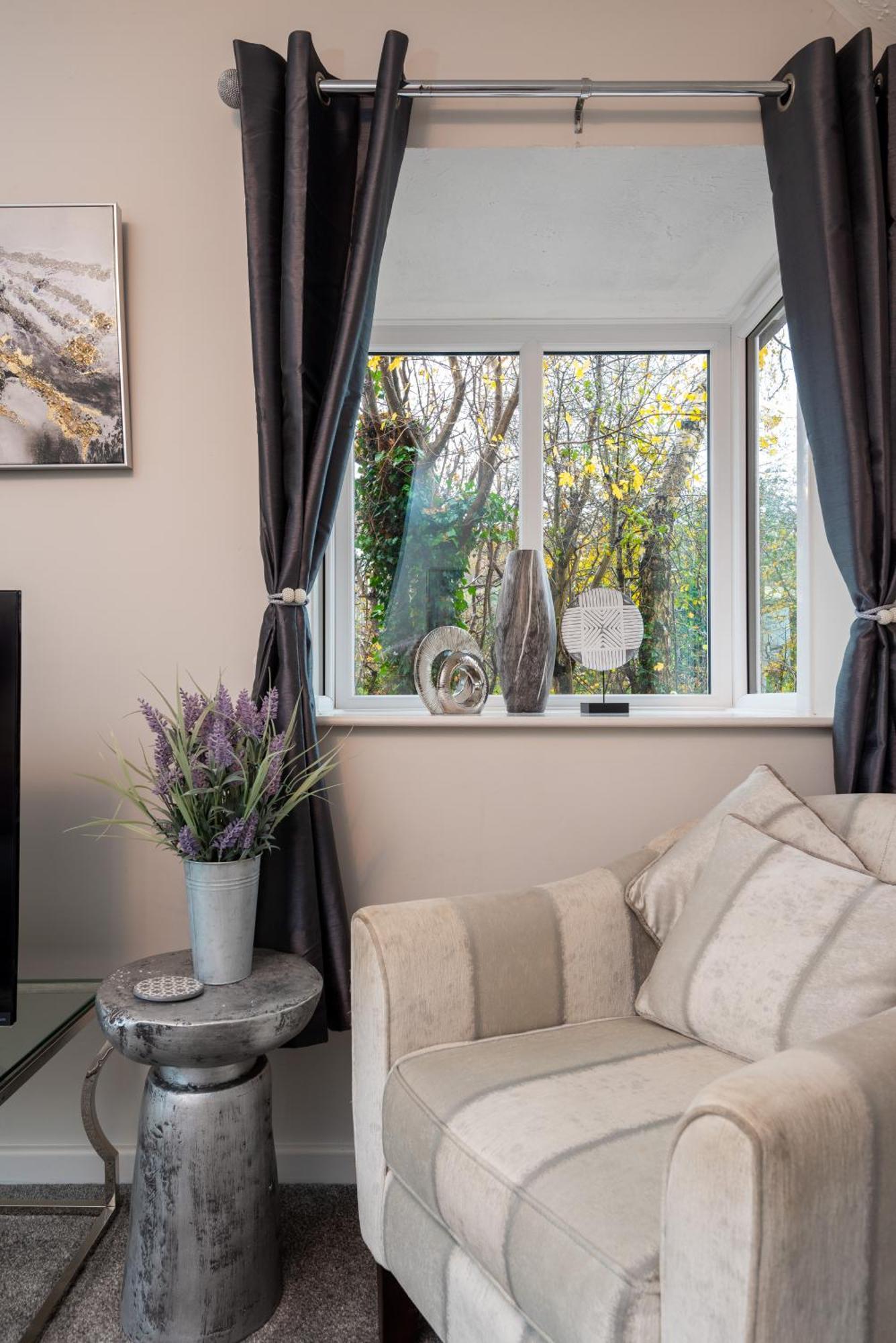 Worcester Fabulous Cherry Tree Mews Self Check In Dogs Welcome By Prior Arrangement , 2 Double Bedrooms ,Super Fast Wi-Fi, With Free Off Road Parking For 2 Vehicles Near Royal Hospital And Woodland Walks Esterno foto