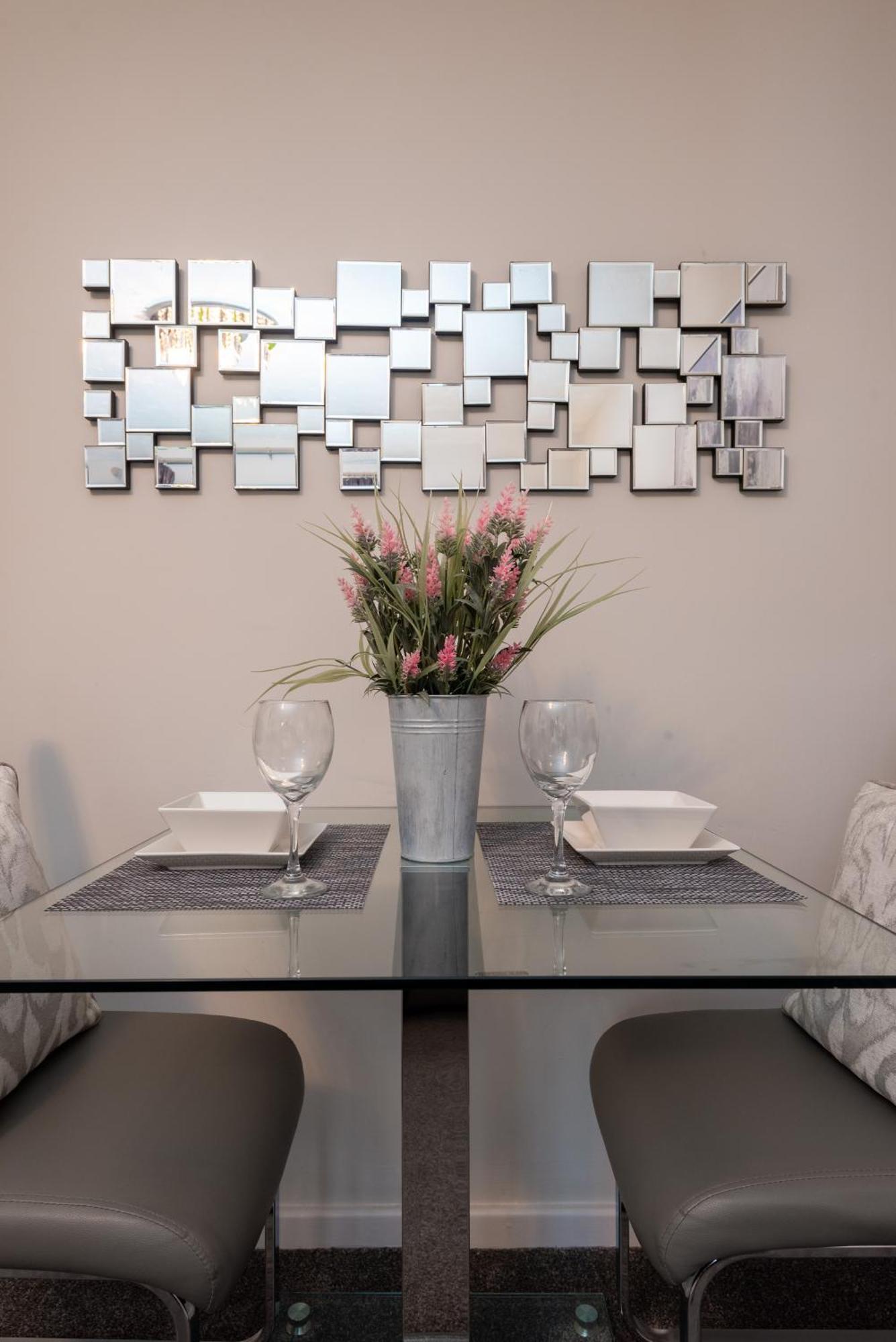 Worcester Fabulous Cherry Tree Mews Self Check In Dogs Welcome By Prior Arrangement , 2 Double Bedrooms ,Super Fast Wi-Fi, With Free Off Road Parking For 2 Vehicles Near Royal Hospital And Woodland Walks Esterno foto