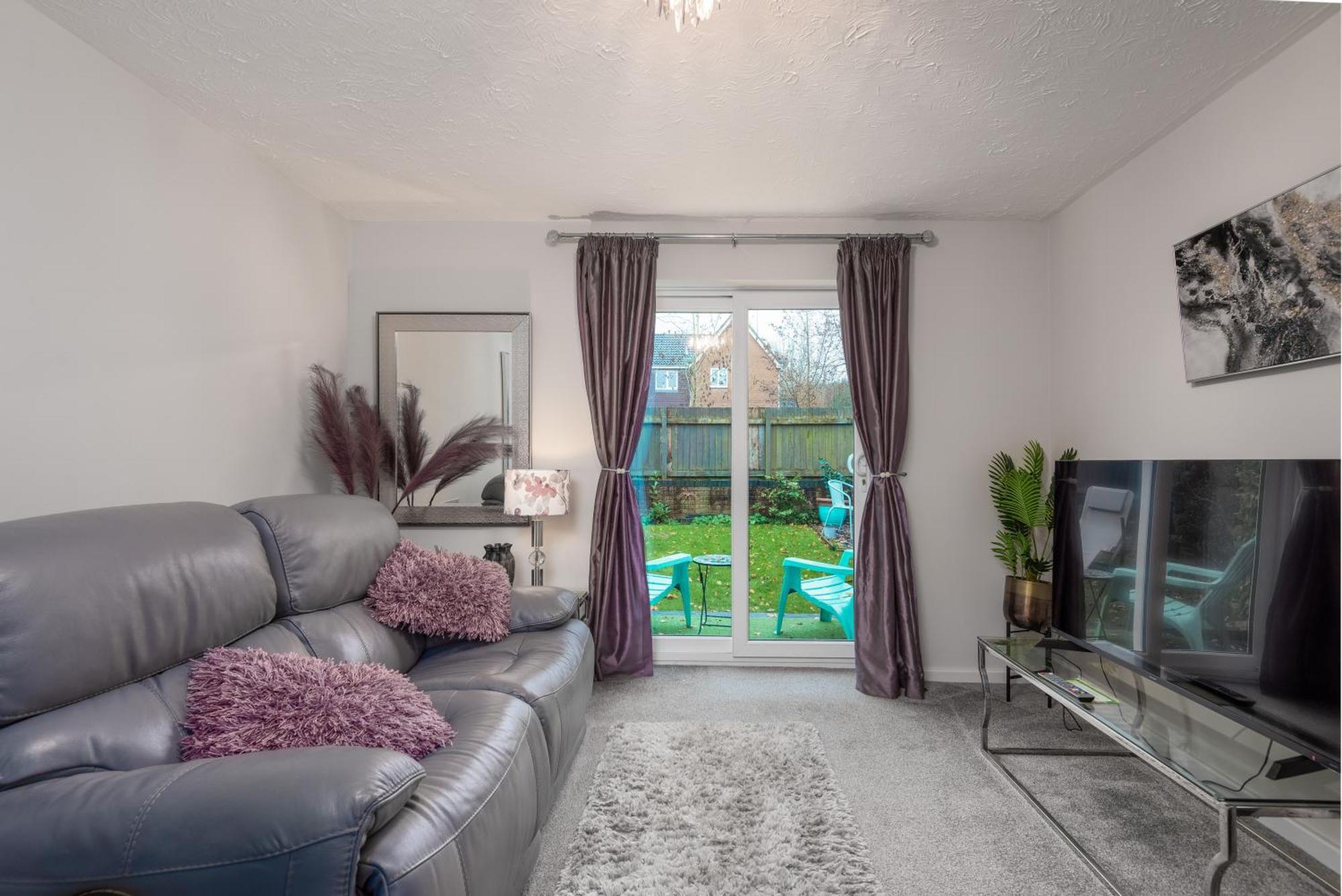 Worcester Fabulous Cherry Tree Mews Self Check In Dogs Welcome By Prior Arrangement , 2 Double Bedrooms ,Super Fast Wi-Fi, With Free Off Road Parking For 2 Vehicles Near Royal Hospital And Woodland Walks Esterno foto